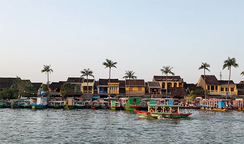 Sunset cruise from Cam Kim to the old town