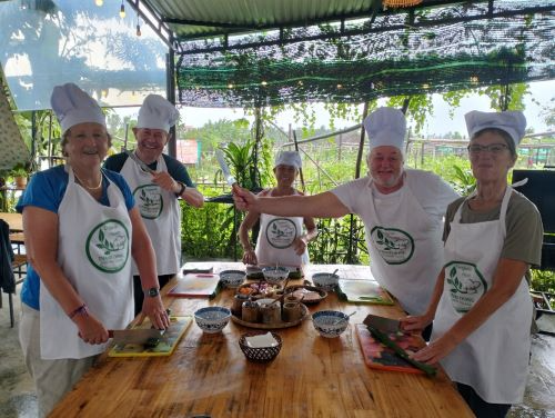 People enjoy cooking class